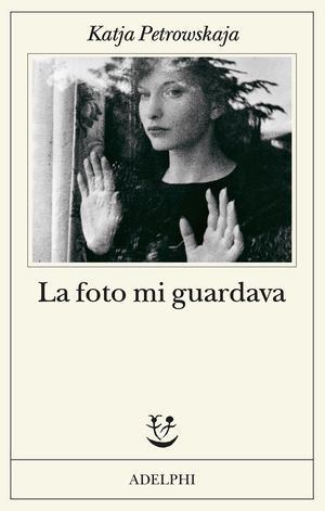 Copertina del volume: La foto mi guardava